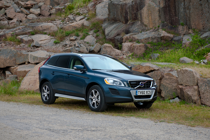 Volvo XC60 D4 AWD Kinetic Geartronic Volvo XC60 D4 AWD Kinetic Geartronic