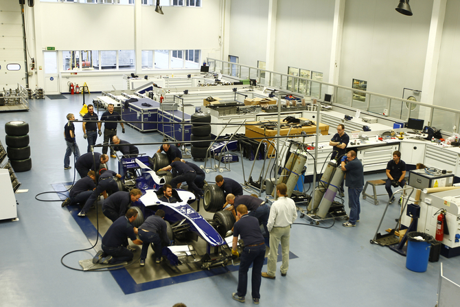 The tour will also go through Williams' race shop. The tour will also go through Williams' race shop.