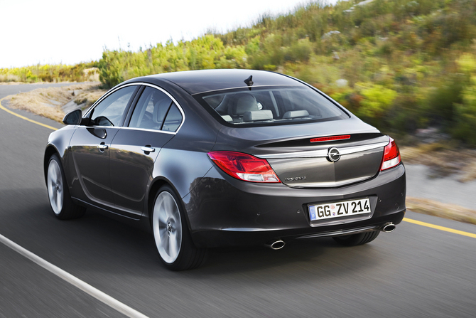 Opel Insignia 2.0 CDTI 160cv Cosmo Active Select Opel Insignia 2.0 CDTI 160cv Cosmo Active Select