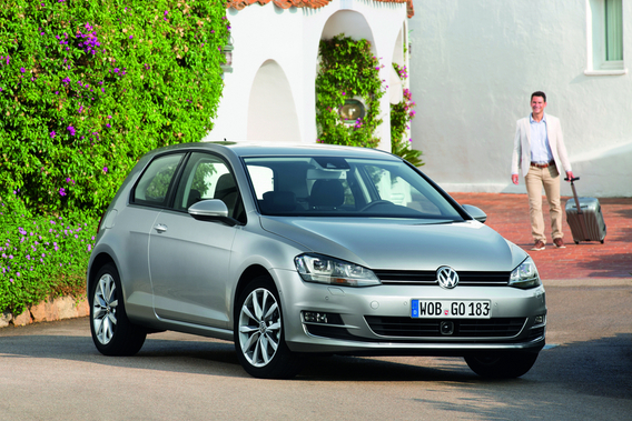 Volkswagen Golf 2.0 TDI HIGHLINE First Edition Volkswagen Golf 2.0 TDI HIGHLINE First Edition