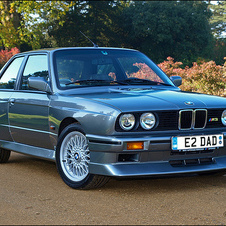 BMW M3 {E30}