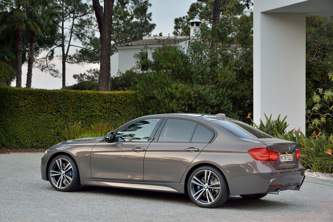 BMW 330i BMW 330i