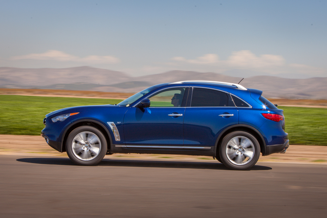Infiniti QX70 5.0 AWD Infiniti QX70 5.0 AWD