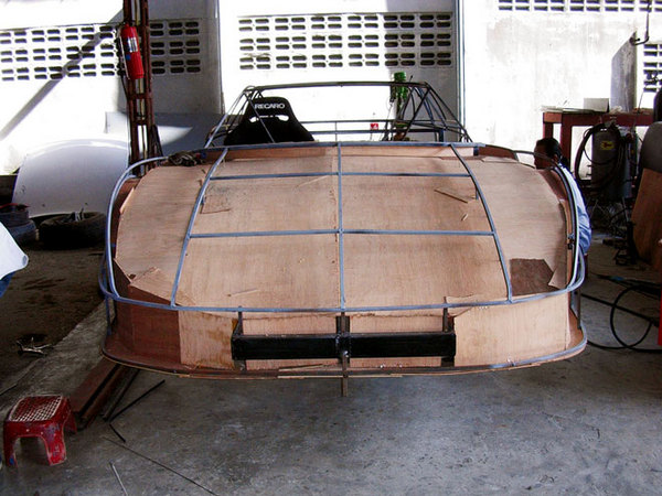Counterfeit Car Maker Cranks Out Porsches and Fauxraris Counterfeit Car Maker Cranks Out Porsches and Fauxraris