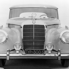 Mercedes-Benz 300 S Cabriolet A Mercedes-Benz 300 S Cabriolet A