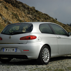 Alfa Romeo 147 1.9 JTDm 8v 120cv Distinctive Alfa Romeo 147 1.9 JTDm 8v 120cv Distinctive