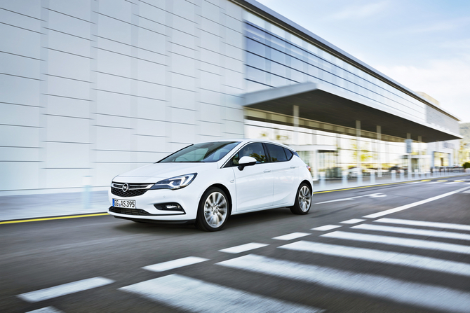 Opel Astra 1.0 Turbo Edition Opel Astra 1.0 Turbo Edition