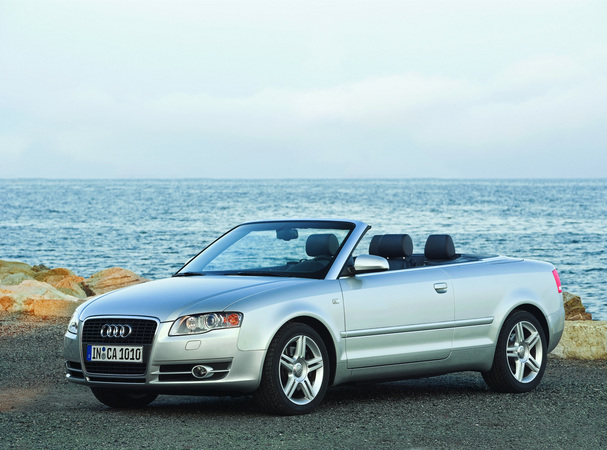 Audi A4 Cabriolet 3.2 FSI quattro tiptronic Audi A4 Cabriolet 3.2 FSI quattro tiptronic