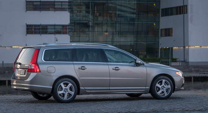 Volvo V70 D4 Summum Volvo V70 D4 Summum