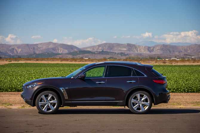 Infiniti QX70 3.7 AWD Infiniti QX70 3.7 AWD