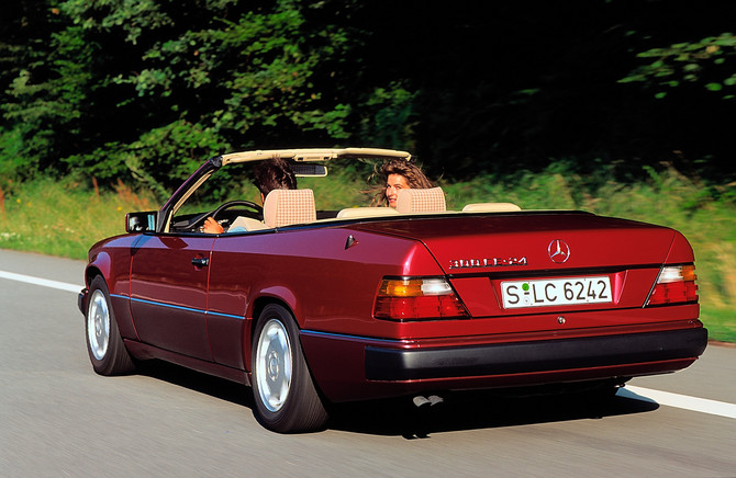 Mercedes-Benz 300 CE-24 Cabriolet AT Mercedes-Benz 300 CE-24 Cabriolet AT