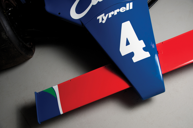 Tyrrell 010 Tyrrell 010