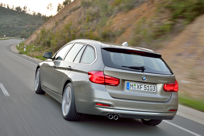 BMW 330i xDrive Touring BMW 330i xDrive Touring