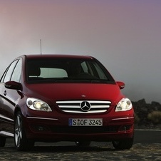 Mercedes-Benz B 200 Turbo Mercedes-Benz B 200 Turbo