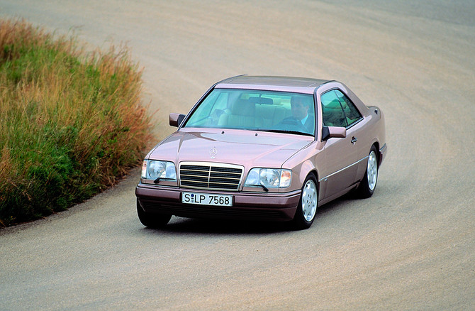 Mercedes-Benz E 320 Coupé Automatic Mercedes-Benz E 320 Coupé Automatic