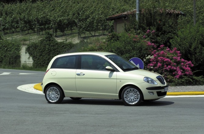 Lancia Ypsilon 1.2 8v Lancia Ypsilon 1.2 8v