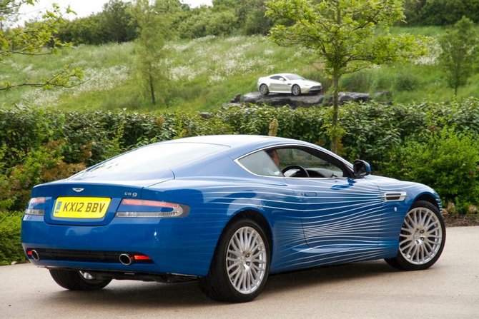 Aston Martin DB9 1M Aston Martin DB9 1M