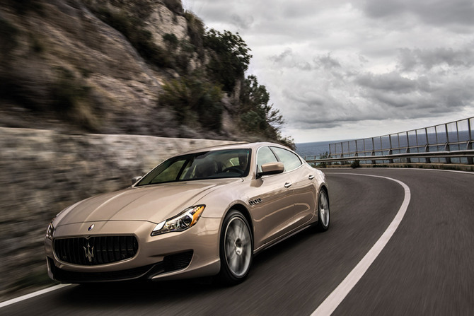 Maserati Quattroporte 3.0 V6 AWD Maserati Quattroporte 3.0 V6 AWD