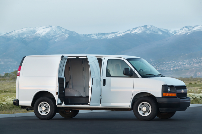 Chevrolet Express 3500 LS Regular Wheelbase Diesel Chevrolet Express 3500 LS Regular Wheelbase Diesel