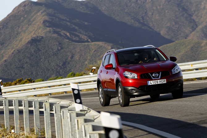 Nissan Qashqai 2.0 dCi N-Tec 4WD AT Nissan Qashqai 2.0 dCi N-Tec 4WD AT