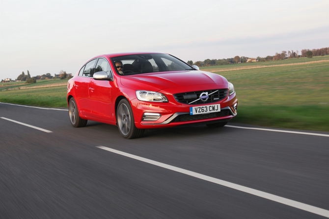 Volvo S60 D4 R-Design Summum Volvo S60 D4 R-Design Summum
