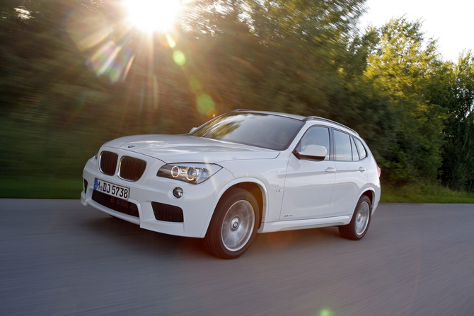 BMW shows off new engines for BMW X1 BMW shows off new engines for BMW X1