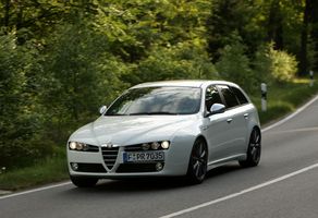 Alfa Romeo 159 Sportwagon 1750 TBi Lusso :: 2 photos and 9 specs ...