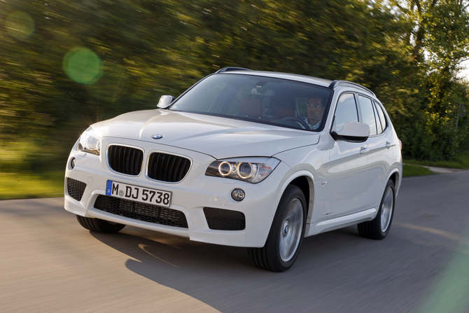 BMW shows off new engines for BMW X1 BMW shows off new engines for BMW X1