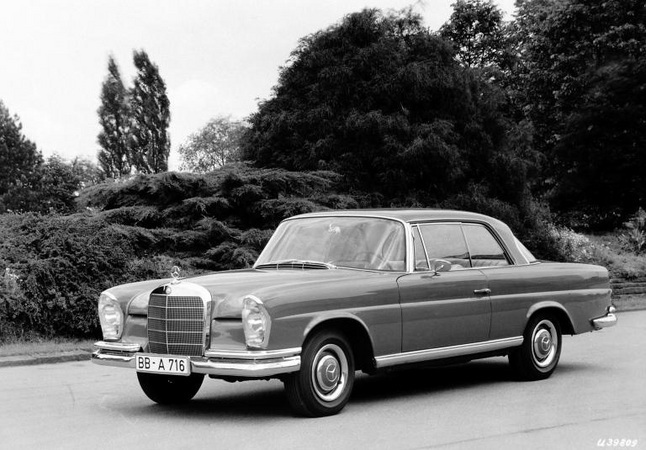 MercedesBenz 250 SE Coup share tell a friend share on facebook