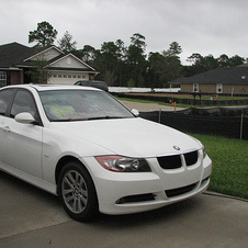 BMW 328i Automatic (US)