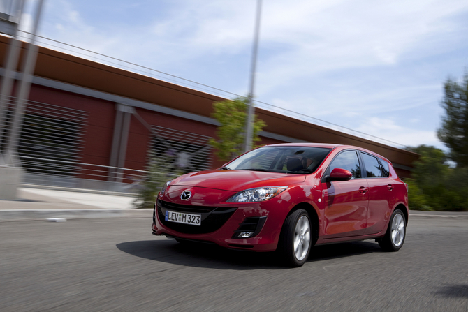 Mazda 3 HB MZ-CD 1.6 Exclusive Mazda 3 HB MZ-CD 1.6 Exclusive