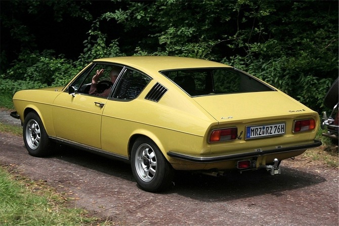 Audi 100 Coupé S Audi 100 Coupé S