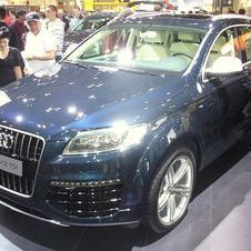 Audi Q7 V12 TDI quattro Audi Q7 V12 TDI quattro