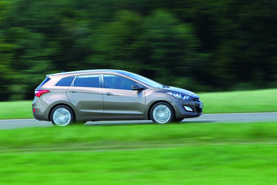 Hyundai i30 Station Wagon 1.4 CRDi WGT Blue Scope Hyundai i30 Station Wagon 1.4 CRDi WGT Blue Scope