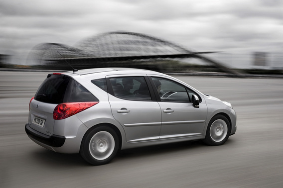 Peugeot 207 SW Sportium 1.6 HDi Peugeot 207 SW Sportium 1.6 HDi