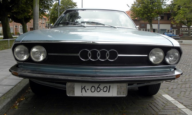 Audi 100 Coupé S Audi 100 Coupé S