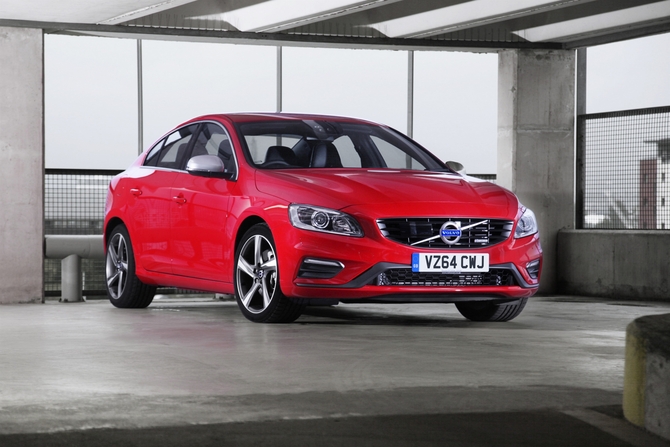 Volvo S60 D2 R-Design Volvo S60 D2 R-Design