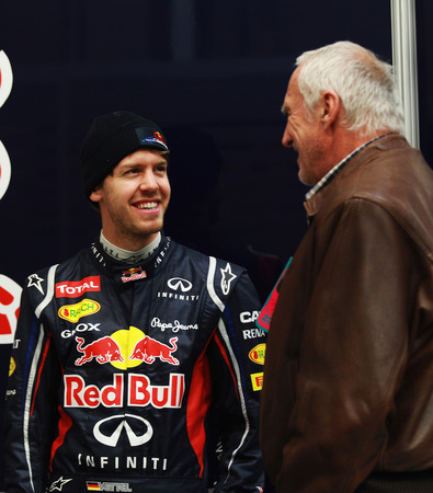 Stirling Moss Describes Vettel as 'Modern Fangio' Stirling Moss Describes Vettel as 'Modern Fangio'