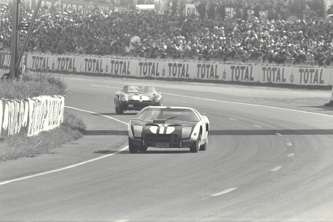Ford vs Ferrari - A rivalidade: Parte 1 Ford vs Ferrari - A rivalidade: Parte 1