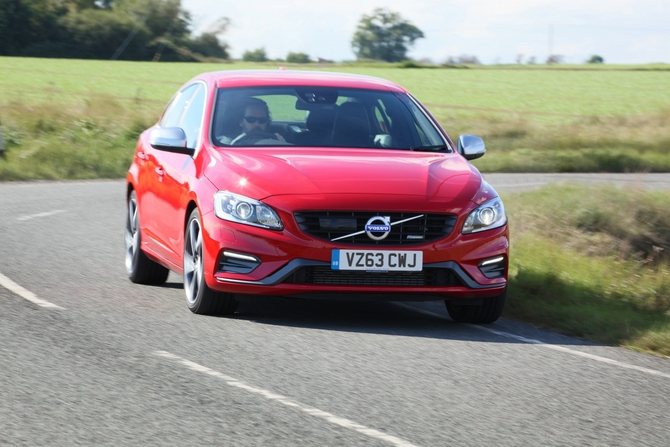 Volvo S60 T6 R-Design Summum Geartronic Volvo S60 T6 R-Design Summum Geartronic