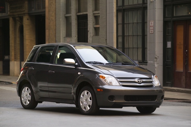 Scion xA Scion xA