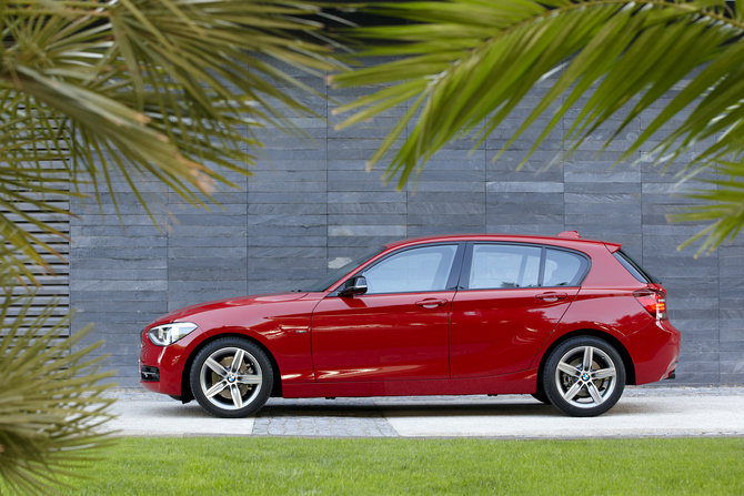 BMW 118d Sport AT BMW 118d Sport AT
