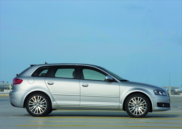 Audi A3 Sportback 2.0 TFSI Sport S tronic Audi A3 Sportback 2.0 TFSI Sport S tronic