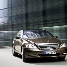 Mercedes-Benz S 500 Auto (FL) Mercedes-Benz S 500 Auto (FL)