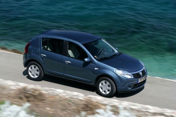 Dacia Sandero 1.2 16v Confort Dacia Sandero 1.2 16v Confort