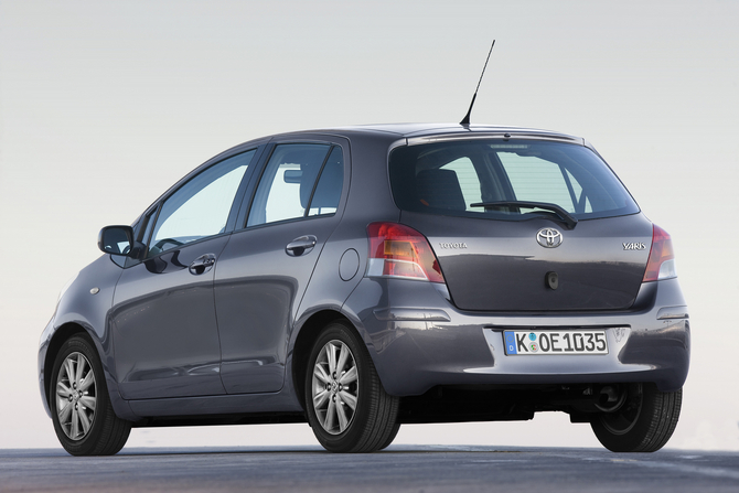 Toyota Yaris Gen.2 Toyota Yaris Gen.2