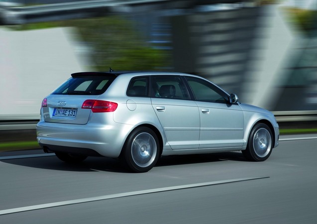 Audi A3 Sportback 2.0 TFSI Sport S tronic Audi A3 Sportback 2.0 TFSI Sport S tronic