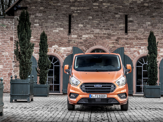 Ford Transit Custom Van Trend 340L2 2.0TDCi H1 - Teto Baixo Ford Transit Custom Van Trend 340L2 2.0TDCi H1 - Teto Baixo