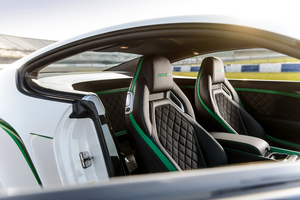 Interior trimming combine carbon fiber, Beluga leather and Alcantara