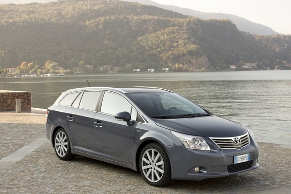 Toyota Avensis Tourer 2.0 D-4D TR Toyota Avensis Tourer 2.0 D-4D TR